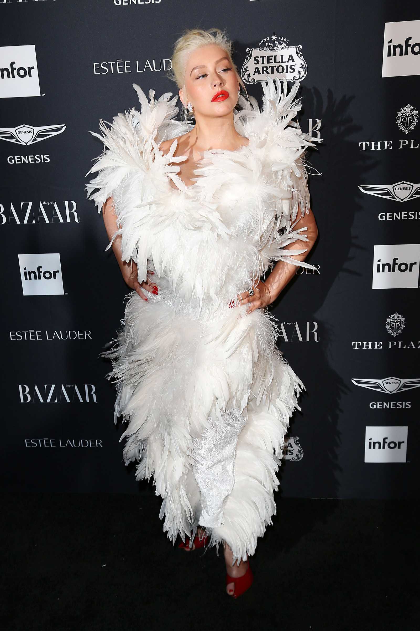 Harper_s_BAZAAR_Celebrates__ICONS_By_Carine_Roitfeld__-_September_7-13.jpg