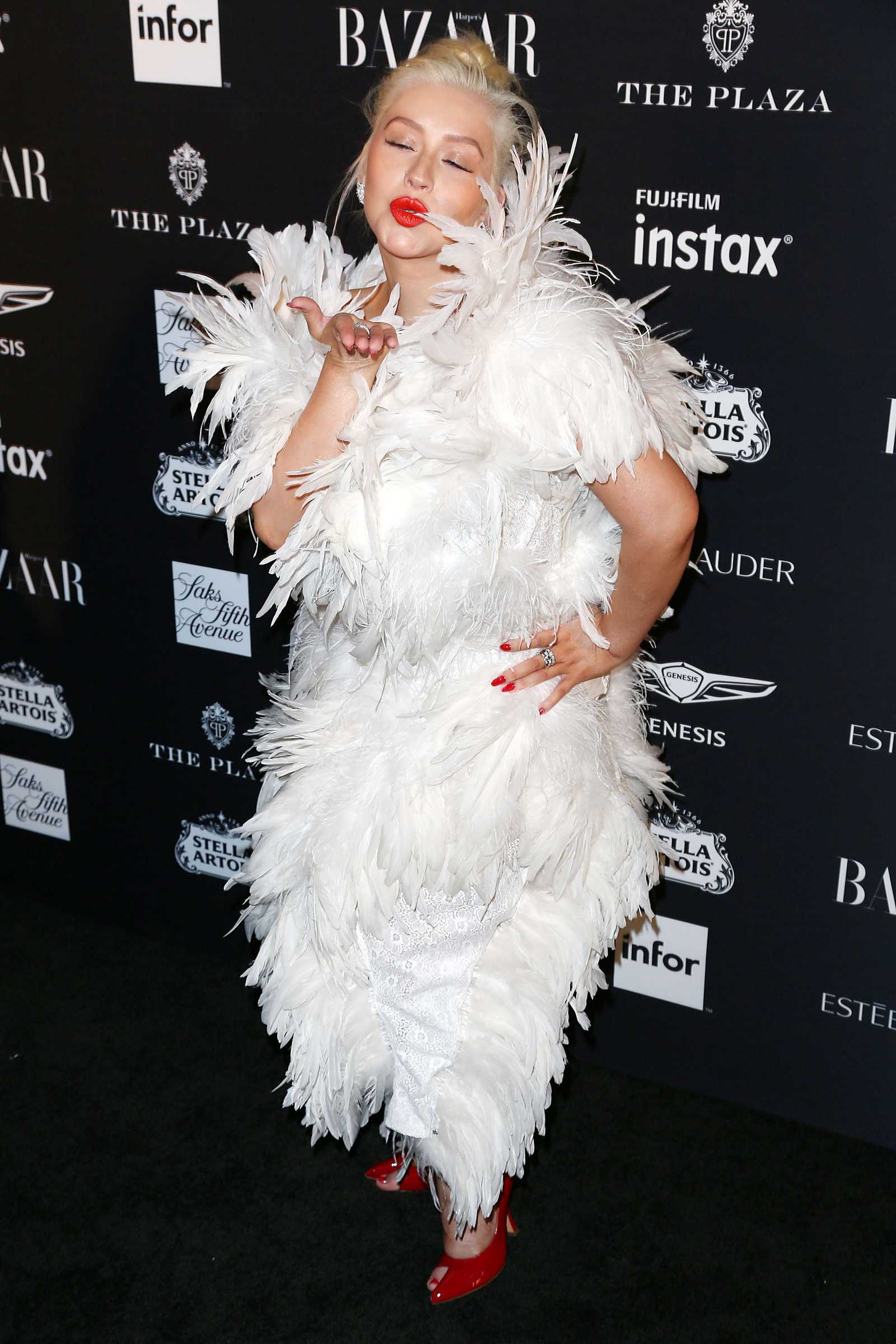 Harper_s_BAZAAR_Celebrates__ICONS_By_Carine_Roitfeld__-_September_7-16.jpg