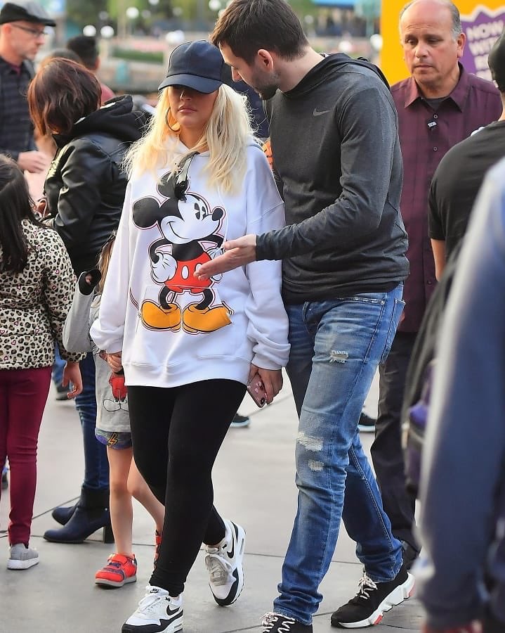 In_DisneyLand_-_May_7-03.jpg