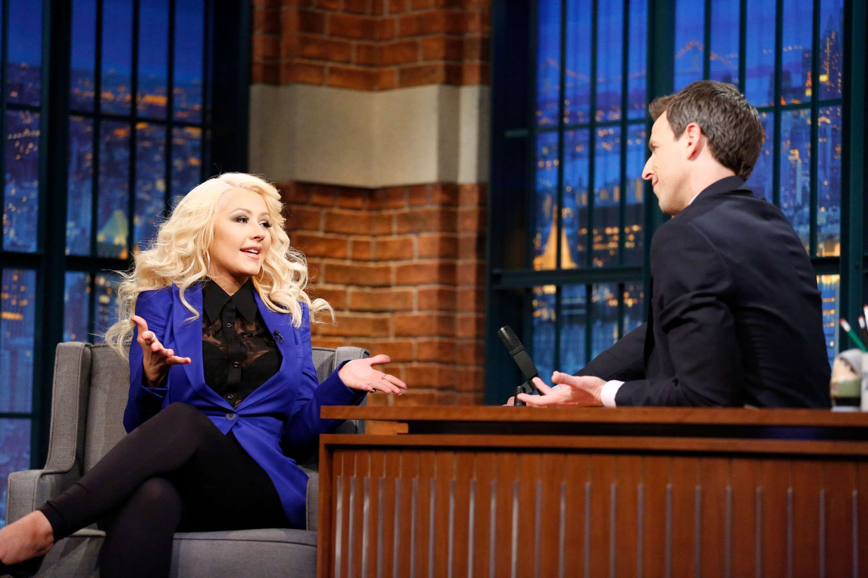 Late_Night_with_Seth_Meyers_-_Season_2_281229.jpg