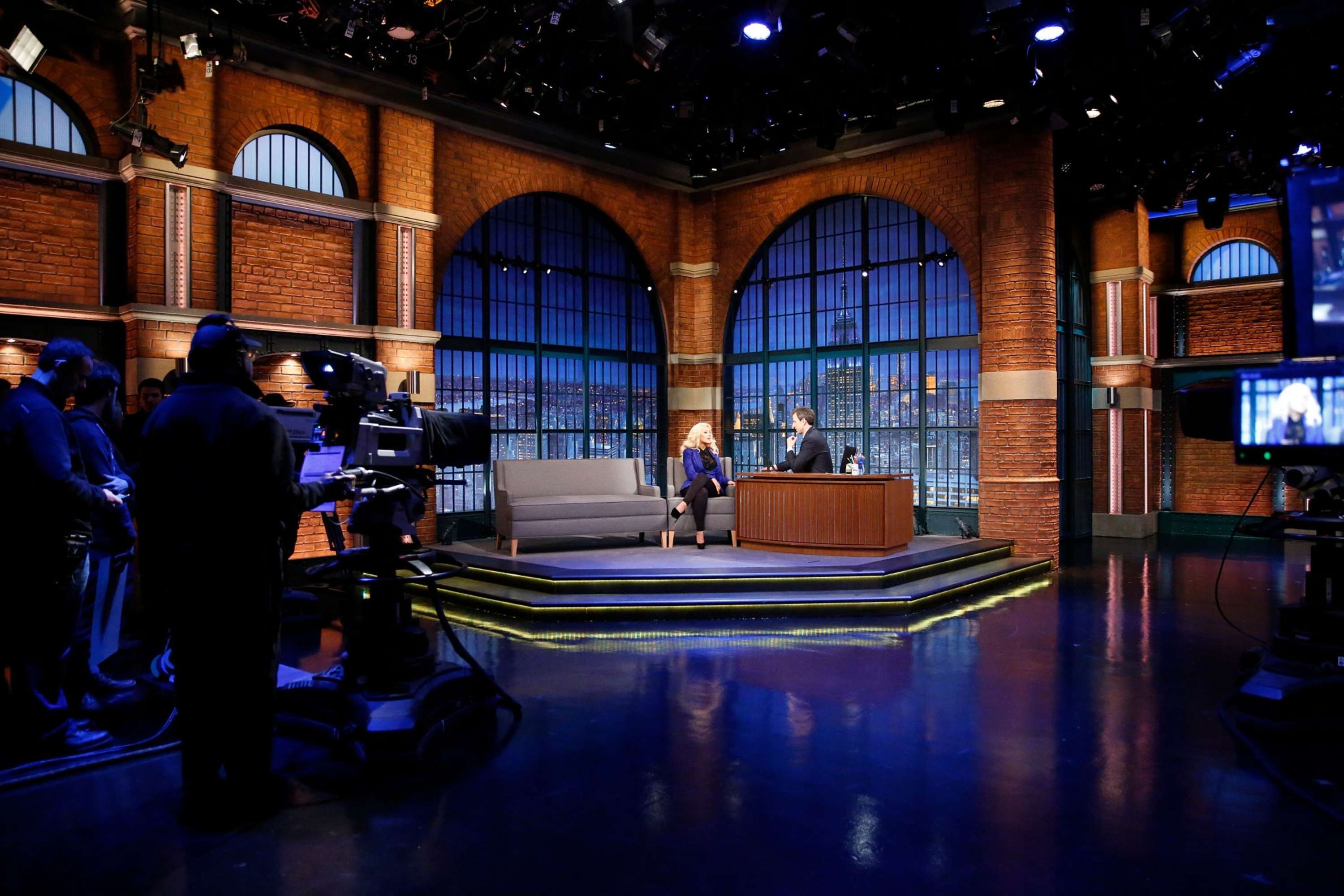 Late_Night_with_Seth_Meyers_-_Season_2_28929.jpg