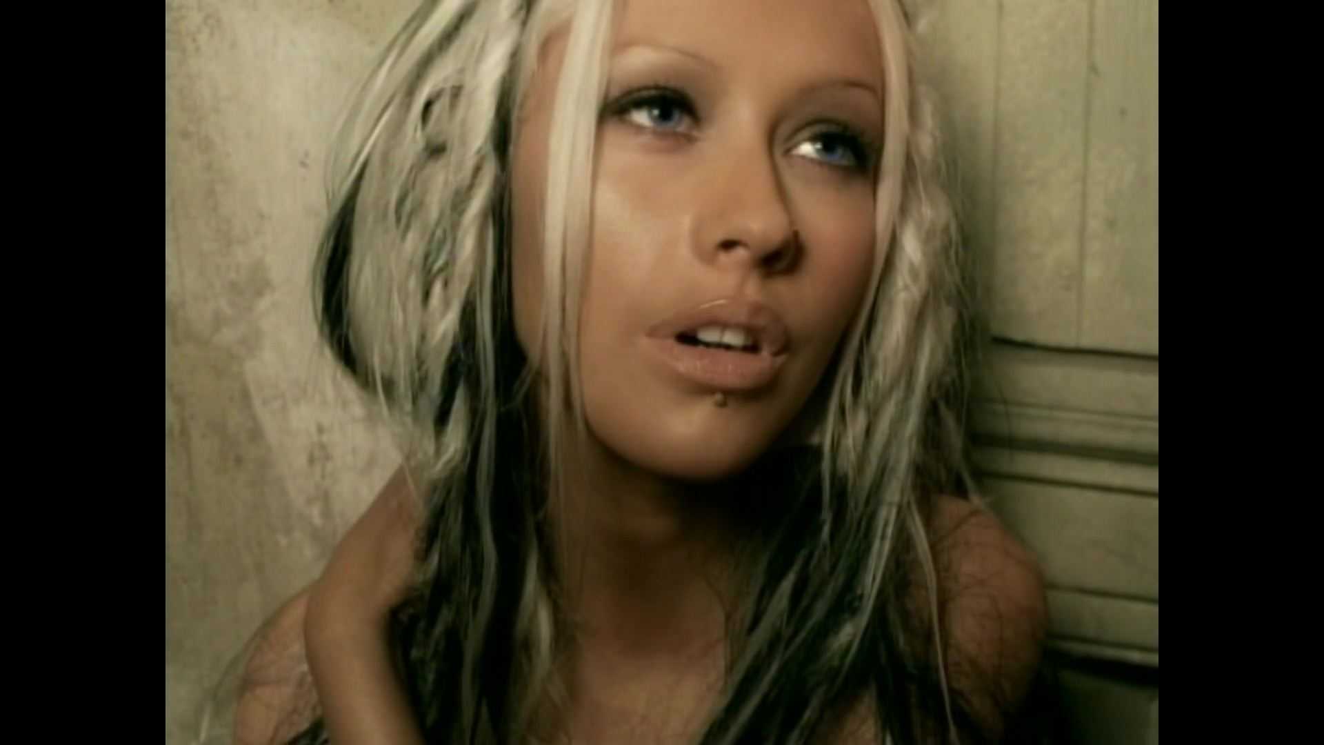 Music_Video_-_Beautiful-08.jpg