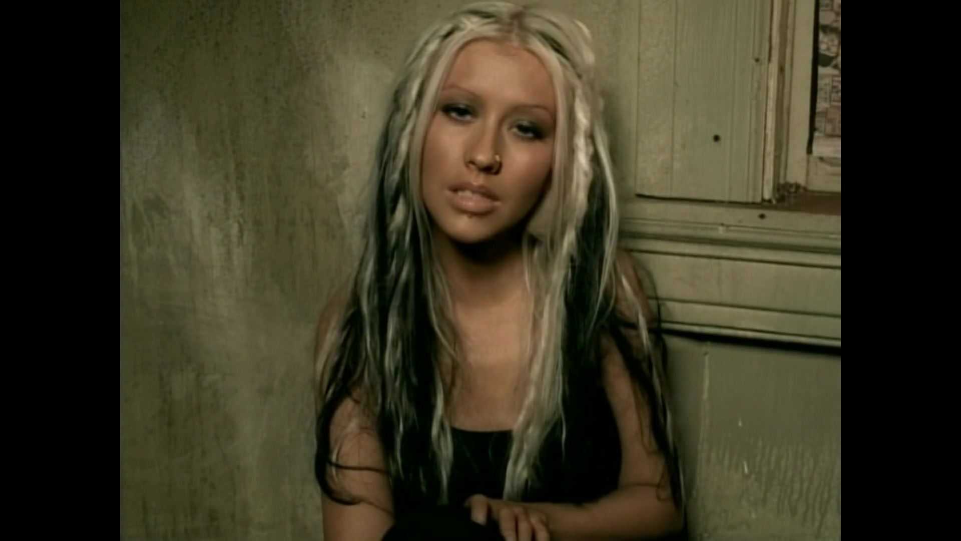 Music_Video_-_Beautiful-10.jpg