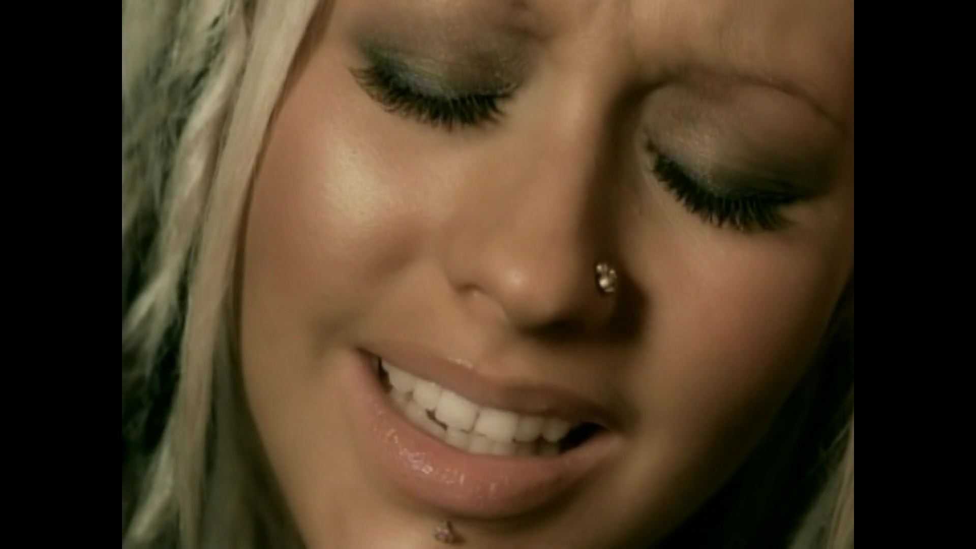 Music_Video_-_Beautiful-12.jpg