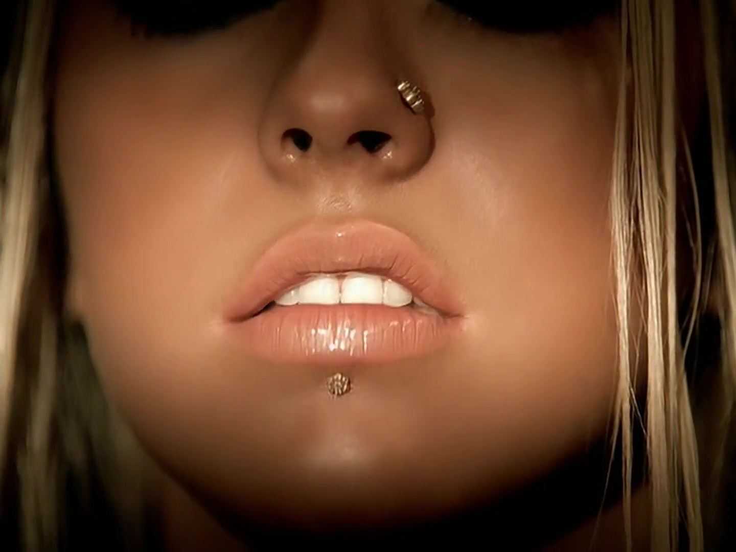 Music_Video_-_Dirrty-02.jpg