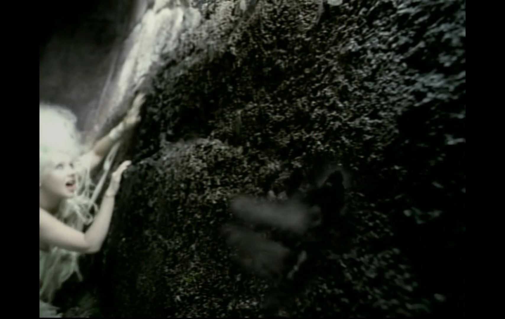 Music_Video_-_Fighter-21.jpg