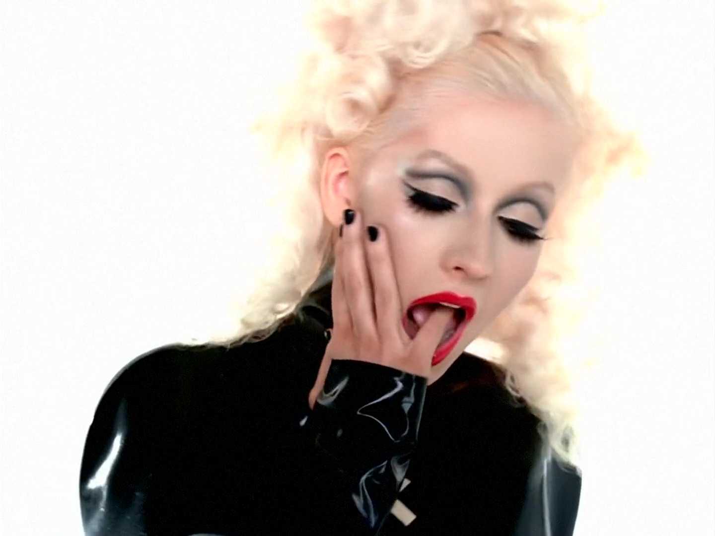 Music_Video_-_Not_myself_tonight-108.jpg