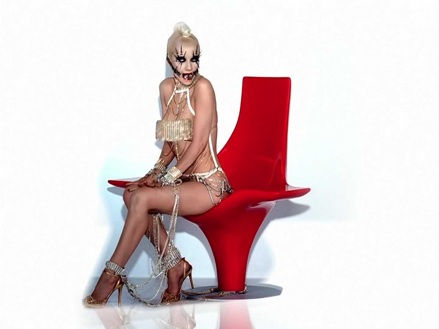 Music_Video_-_Not_myself_tonight-78.jpg