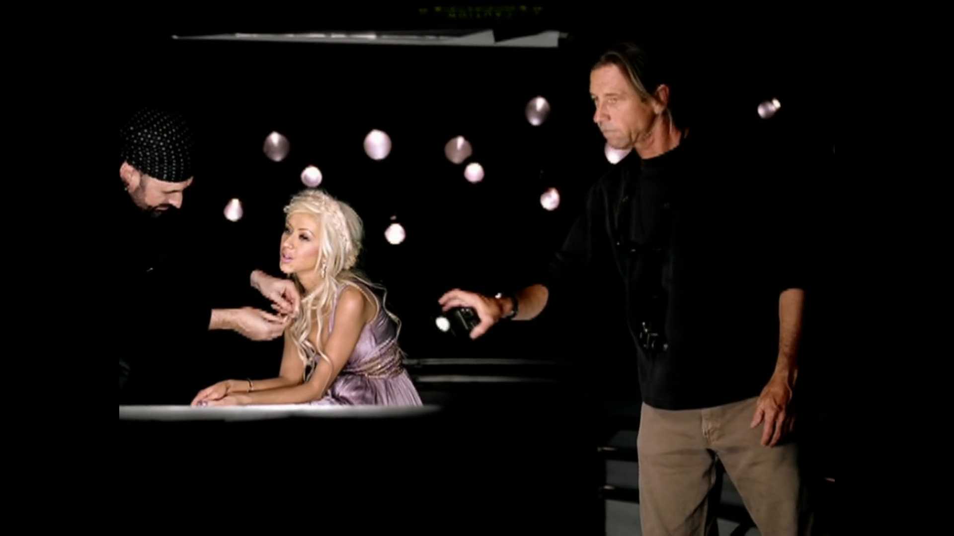 Music_Video_-_Pero_Me_Acuerdo_De_Ti-33.jpg
