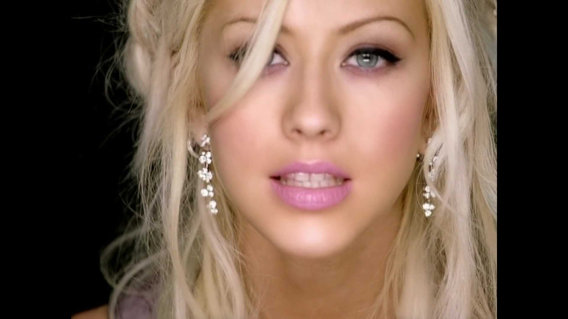 Music_Video_-_Pero_Me_Acuerdo_De_Ti-50.jpg