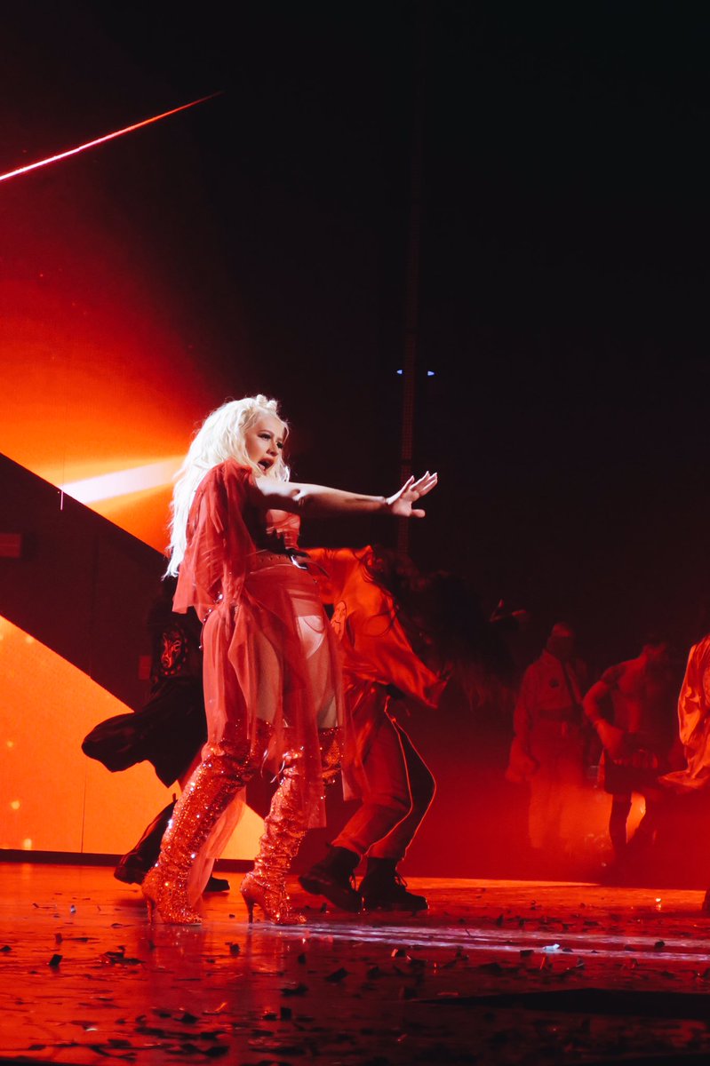 Performance_-_June_12C_2019-05.jpg