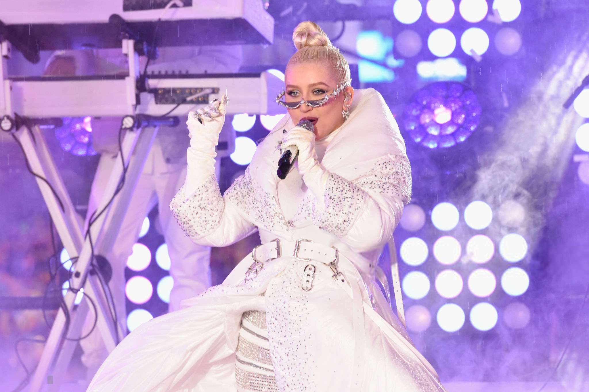 Performing_Dick_Clark_s_New_Year_s_Rockin__Eve_With_Ryan_Seacrest_2019_-_December_31-19.jpg