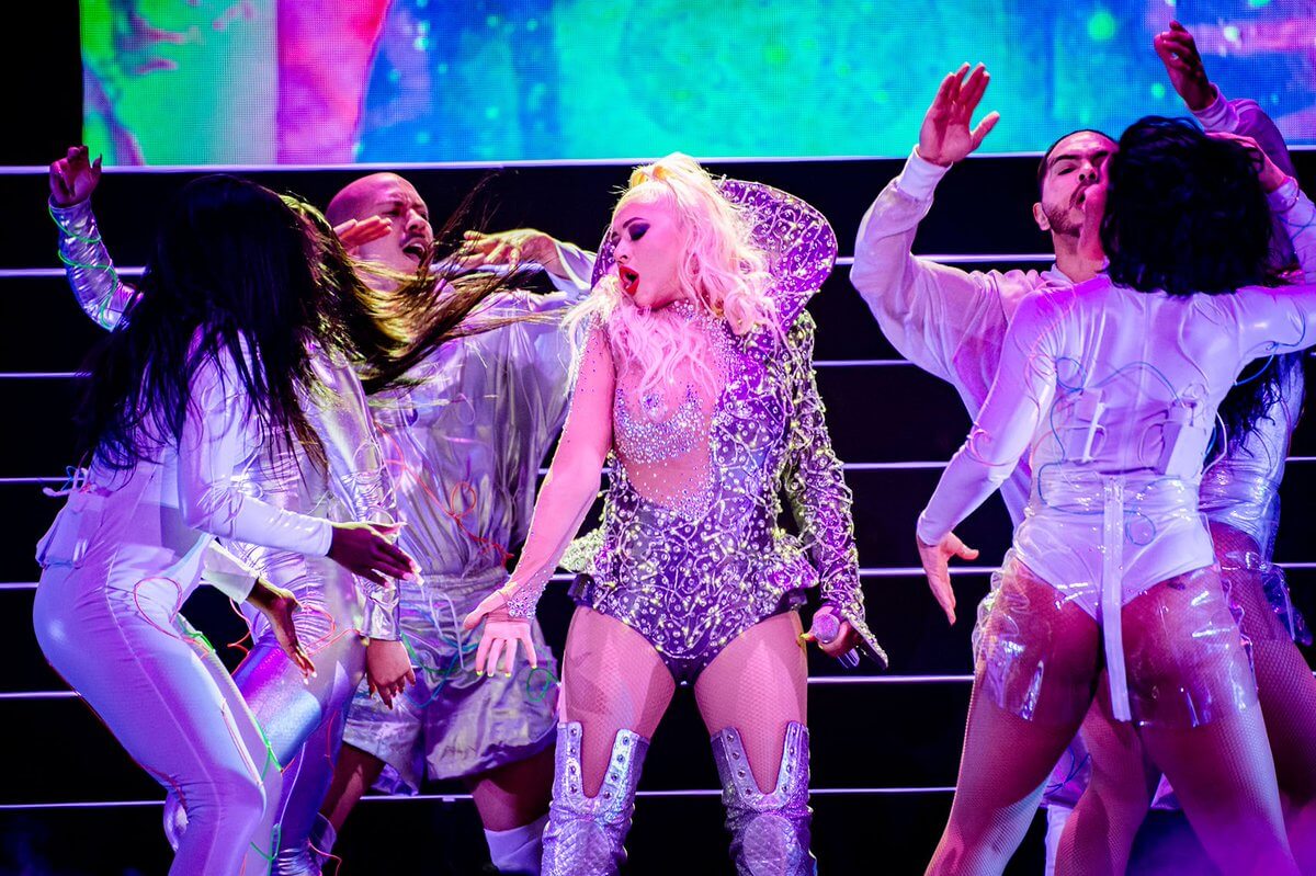 Performing_Ziggo_Dome_in_Amsterdam2C_Netherlands-13.jpg