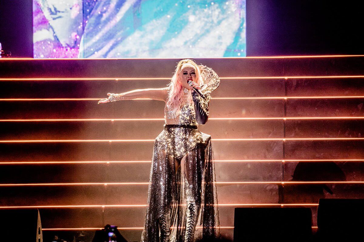 Performing_Ziggo_Dome_in_Amsterdam2C_Netherlands-14.jpg