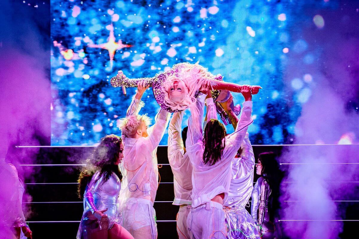 Performing_Ziggo_Dome_in_Amsterdam2C_Netherlands-15.jpg