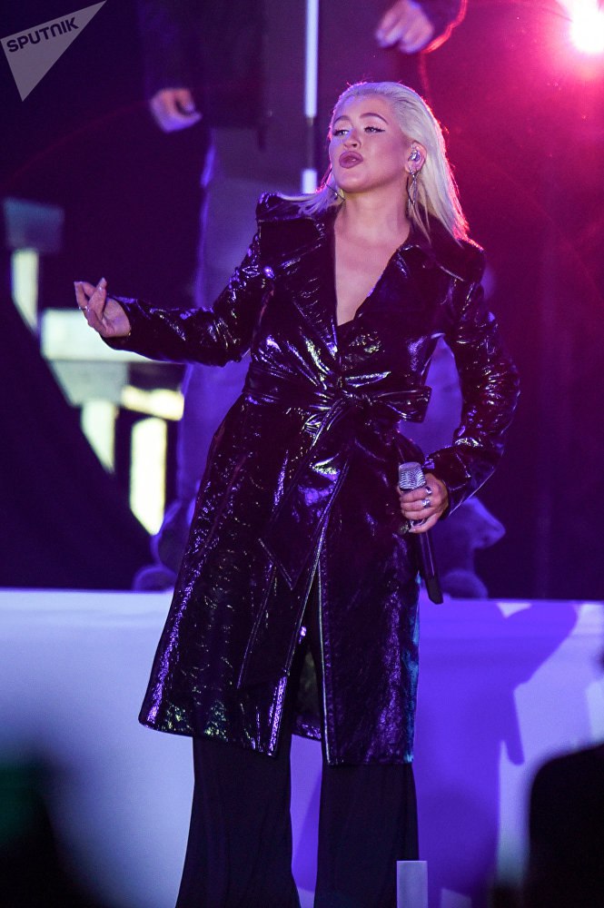 Performing_at_Azerbaijan_F1_Grand_Prix_-_April_29-25.jpg