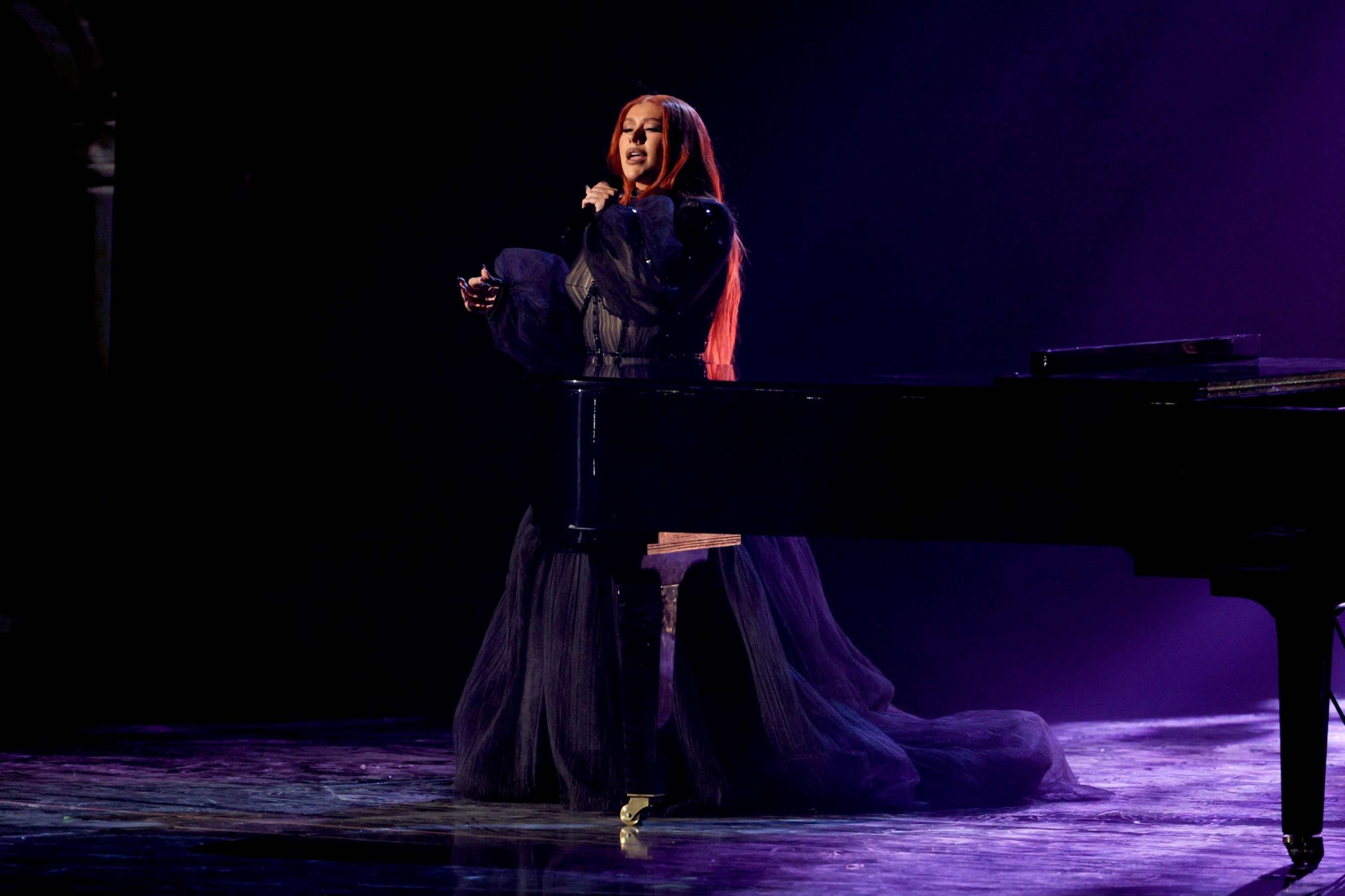 The_22nd_Annual_Latin_GRAMMY_Awards_Performance_-_November_1811.jpg