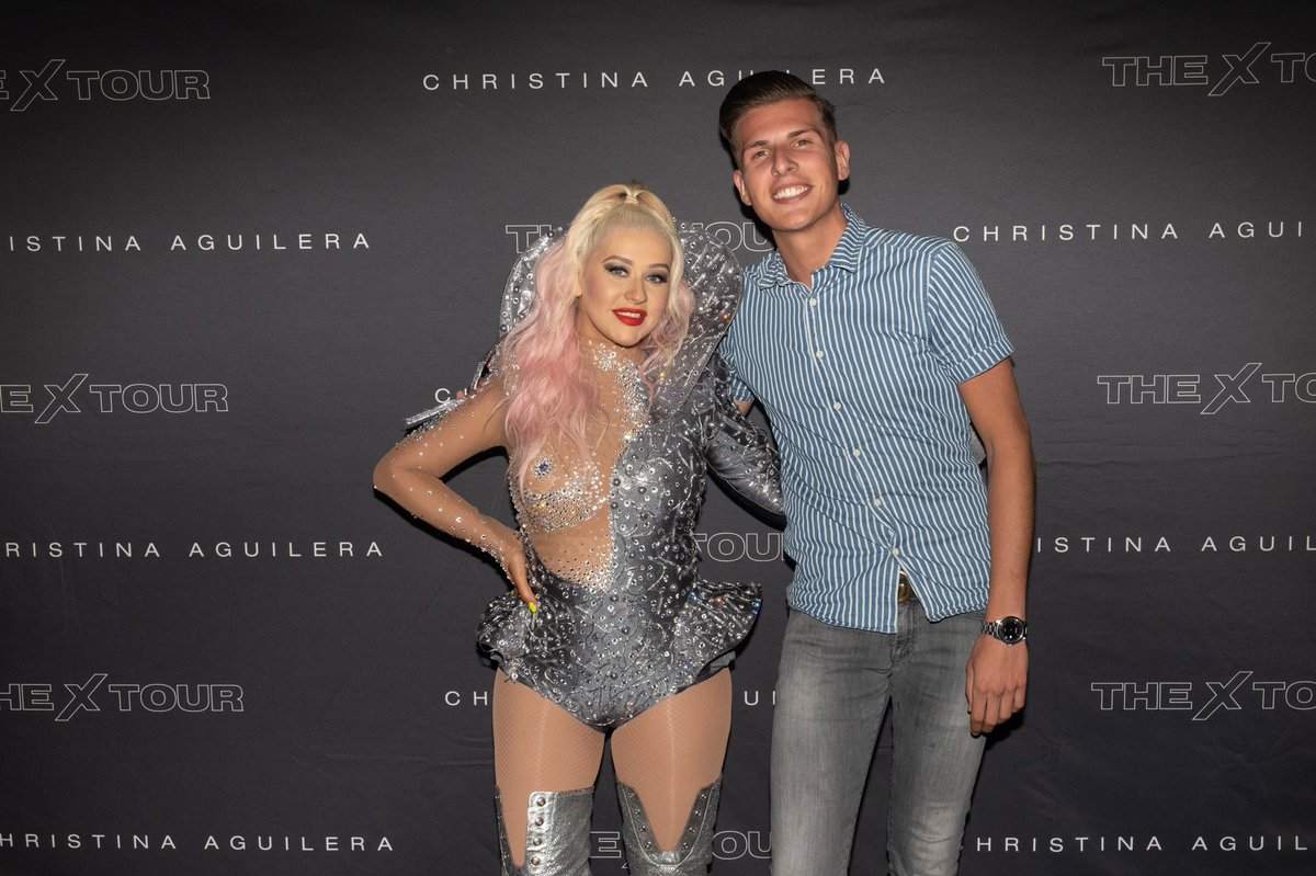 X_Tour_-_Meet_and_Greet-15.jpg