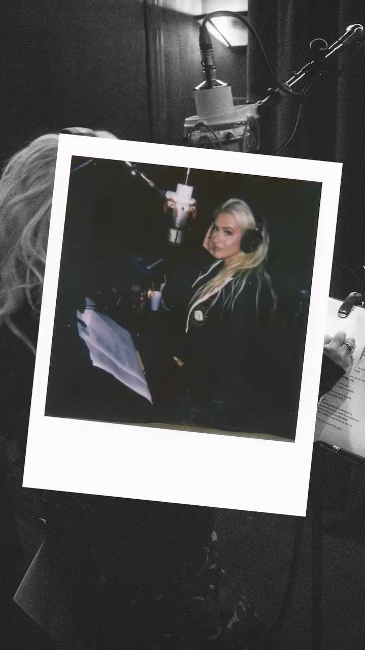 Xtina_Happy_New_Year_-_December_312C_202105.jpg