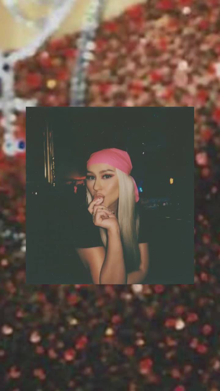 Xtina_Happy_New_Year_-_December_312C_202118.jpg