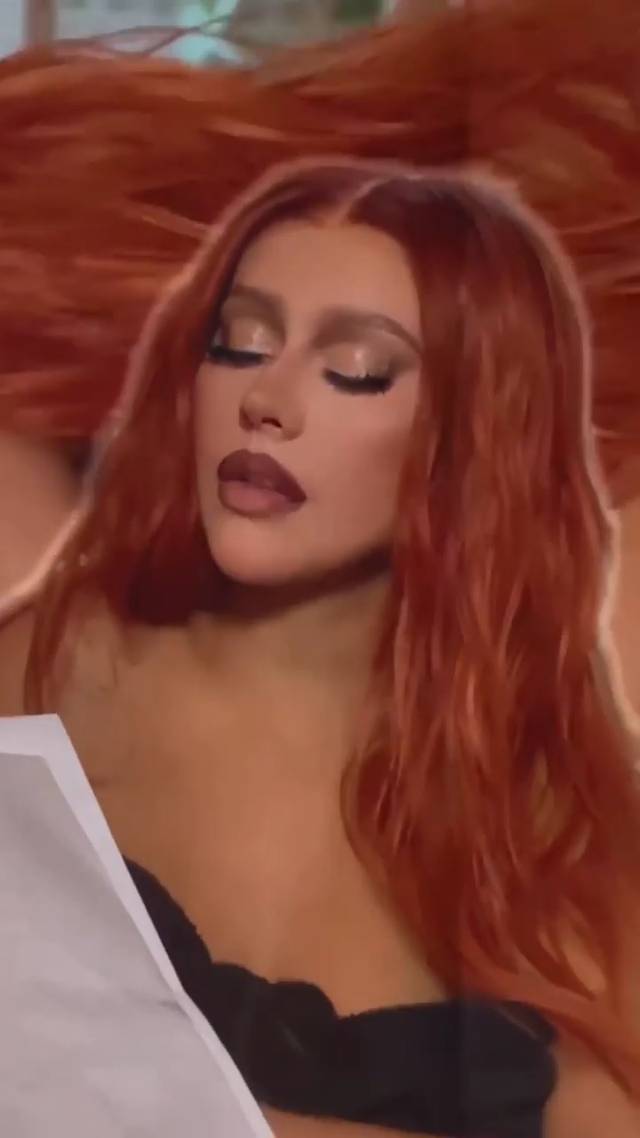 Xtina_Happy_New_Year_-_December_312C_202123.jpg