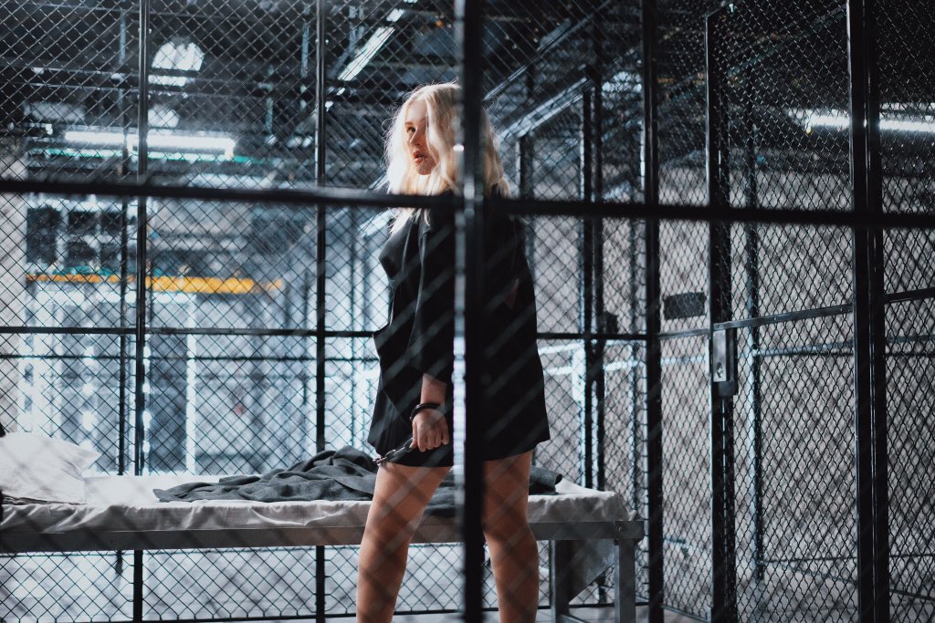 fallinline-bts-01.jpg
