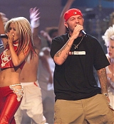 2000_MTV_Video_Music_Awards_-_Performing-21.jpg