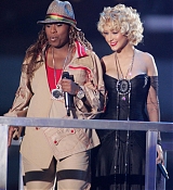 2004_MTV_Video_Music_Awards_Show_281529.jpg