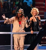 2004_MTV_Video_Music_Awards_Show_282329.jpg