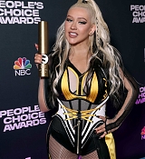 2021_E21_People_s_Choice_Awards_-_Backstage03.jpg