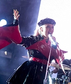 5B11621286785D_Christina_Aguilera_in_concert.jpg