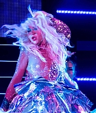 5B11621287335D_Christina_Aguilera_in_concert.jpg