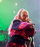 5B11621292955D_Christina_Aguilera_in_concert.jpg