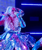 5B11621293285D_Christina_Aguilera_in_concert.jpg