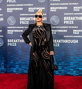 9th_Annual_Breakthrough_Prize_Ceremony_281829.jpg