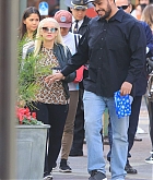 At_The_Grove_in_LA_-_December_9-04.jpg