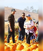 At_the_Pumpkin_Patch_with_Family_on_October_28-11.jpg