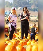 At_the_Pumpkin_Patch_with_Family_on_October_28-12.jpg