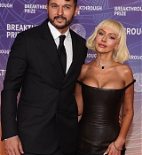 Christina_Aguilera_-_12th_Breakthrough_Prize_Ceremony_-_April_182C_202622.jpg