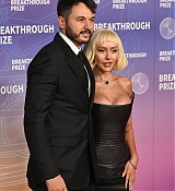 Christina_Aguilera_-_12th_Breakthrough_Prize_Ceremony_-_April_182C_202630.jpg
