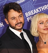 Christina_Aguilera_-_12th_Breakthrough_Prize_Ceremony_-_April_182C_202631.jpg