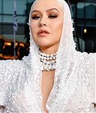 Christina_Aguilera_-_2019_American_Music_Awards_at_Microsoft_Theater_on_November_242C_2019-17.jpg