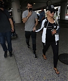 Christina_Aguilera_-_At_LAX_Airport_in_Los_Angeles_on_September_3-12.jpg