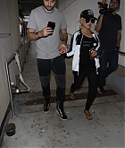 Christina_Aguilera_-_At_LAX_Airport_in_Los_Angeles_on_September_3-15.jpg