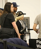 Christina_Aguilera_-_At_LAX_Airport_in_Los_Angeles_on_September_3-18.jpg