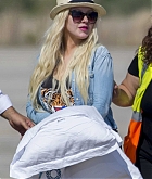 Christina_Aguilera_-_At_Paphos_Airport_in_Cyprus_on_September_7-18.jpg