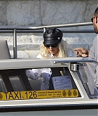 Christina_Aguilera_-_In_Venice_on_September_9-08.jpg