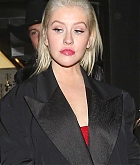 Christina_Aguilera_-_In_West_Hollywood_on_November_20-06.jpg