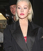 Christina_Aguilera_-_In_West_Hollywood_on_November_20-07.jpg