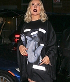 Christina_Aguilera_-_Out_and_about_in_NYC_September_92C_2018-06.jpg